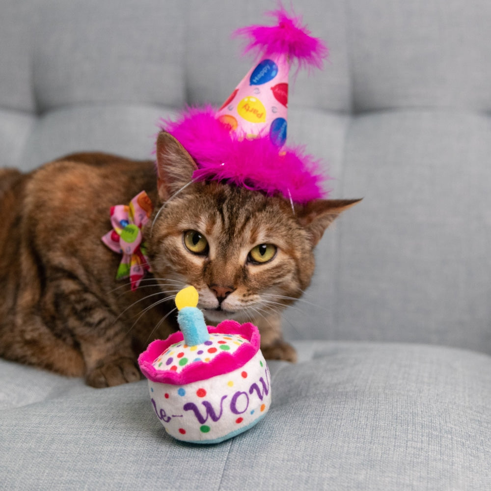 Huxley & Kent Mewow Cake Cat Toy