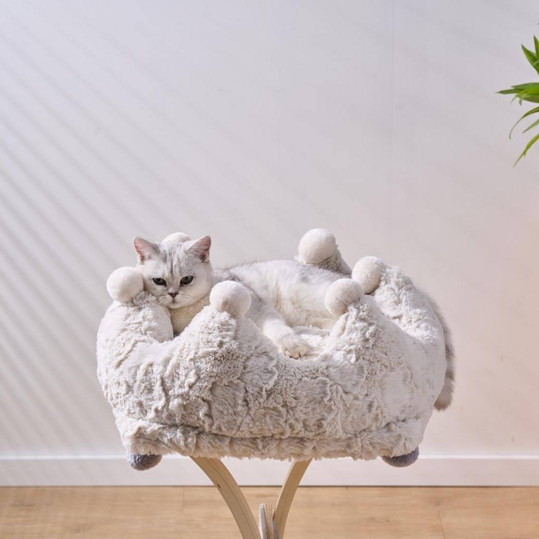 PetPals Anxiety Calming Cat Bed, Installed into Cat Tree, Crown Shaped & Washable Kitten Bed – Rose Crown